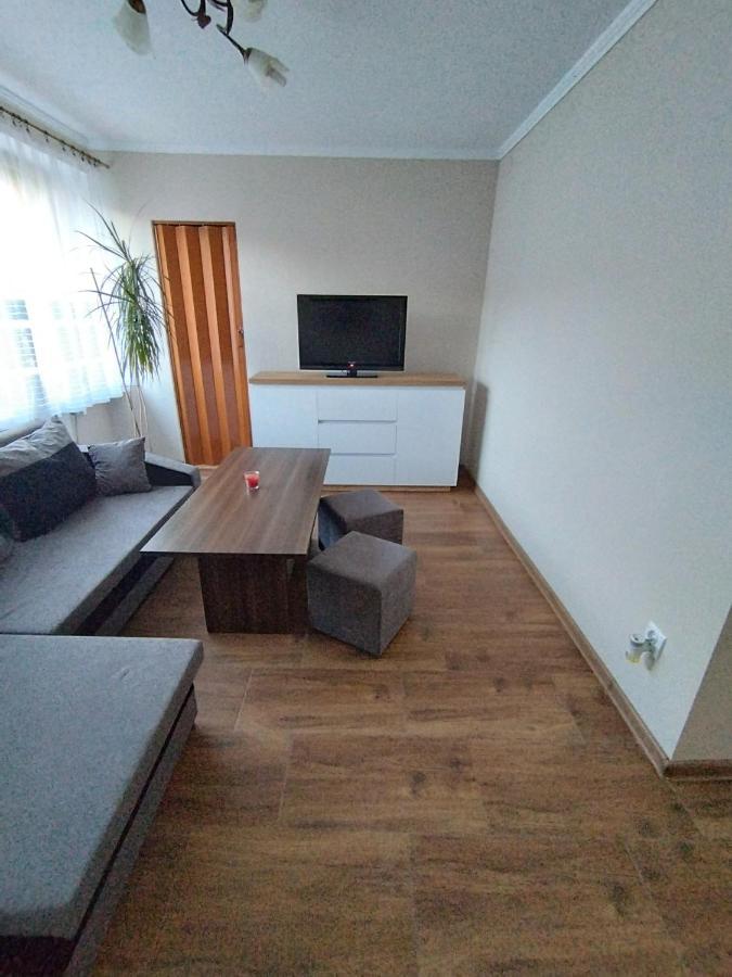 Apartament Przy Dworcu W Sanoku Exterior photo